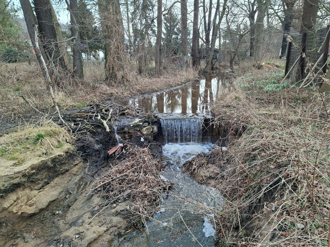 Nicht durchgängiges Querbauwerk